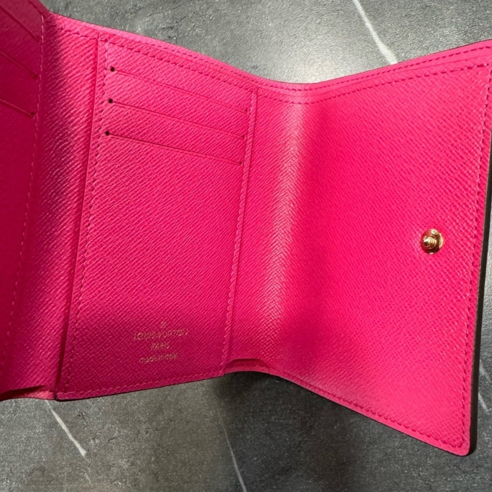 NIB LOUIS VUITTON Monogram Vivienne Portefeuille Victorine Wallet - Picture 7 of 12